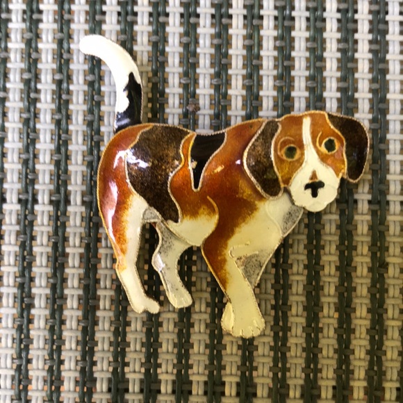 Jewelry - Dog brooch
